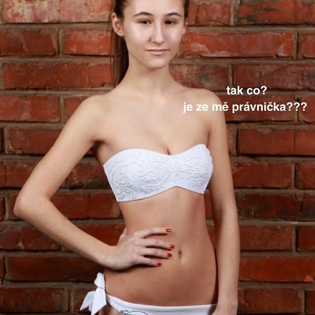 "jaké písničky jsem asi poslouchala v roce 2016?"
* Rihanna ft. Drake – Work
* Drake – One Dance
* The Chainsmokers ft.